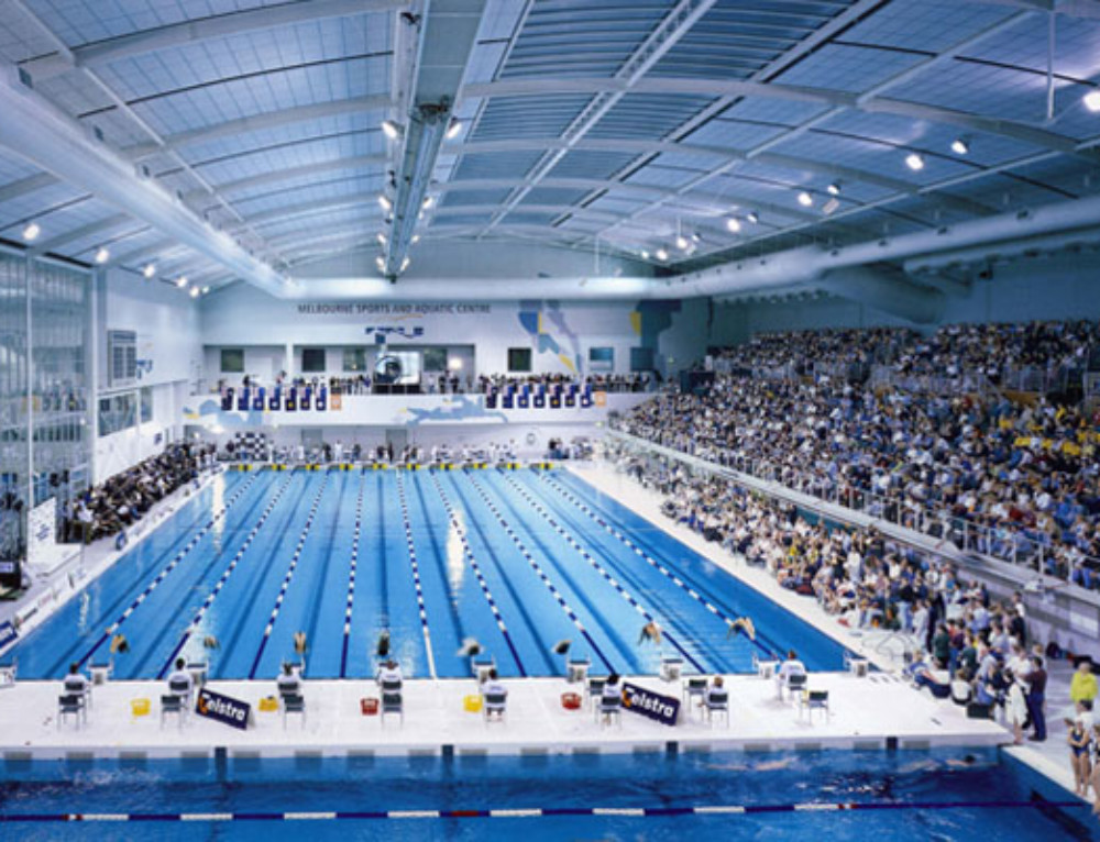 gladstone community center outdoor pool